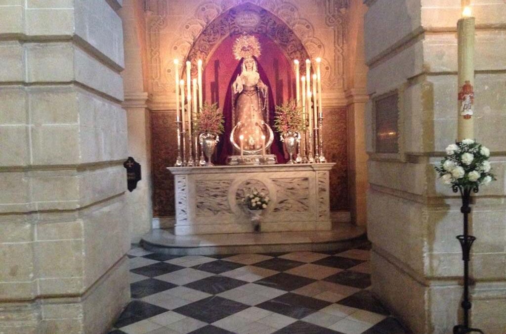 Altar de la Virgen de las Lágrimas para el mes de mayo