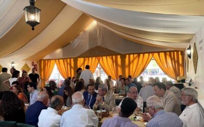 Con la comida de Hermandad hemos inaugurado la Caseta de Feria