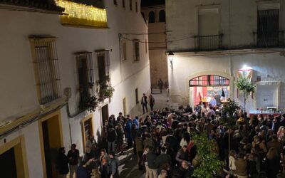 La Hermandad ha celebrado su tradicional Zambomba de Navidad con un lleno de público