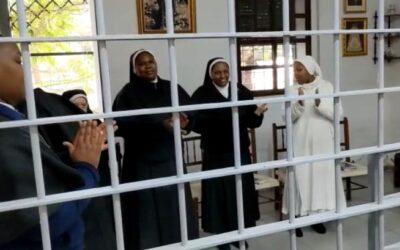 Los Reyes Magos de la Hermandad visitaron también el Convento de Santa Rita