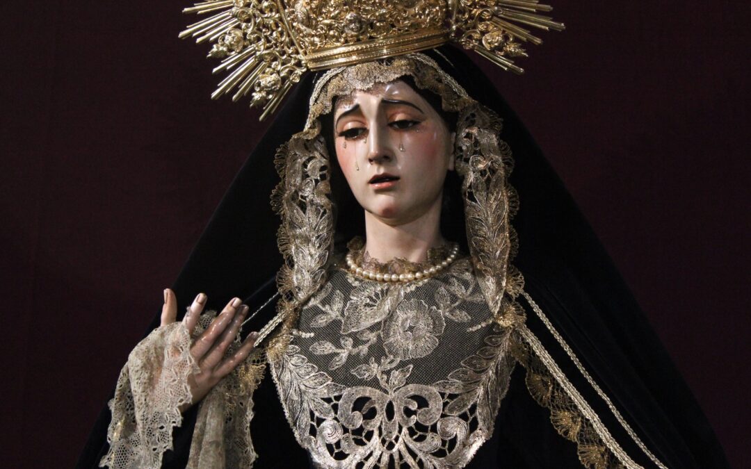 Nuestra Señora de las Lágrimas vestida para los Cultos de la Hermandad