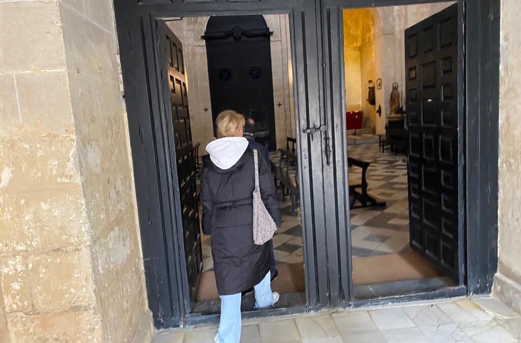 Este lunes 20 de febrero hemos tenido visita a San Juan de los Caballeros