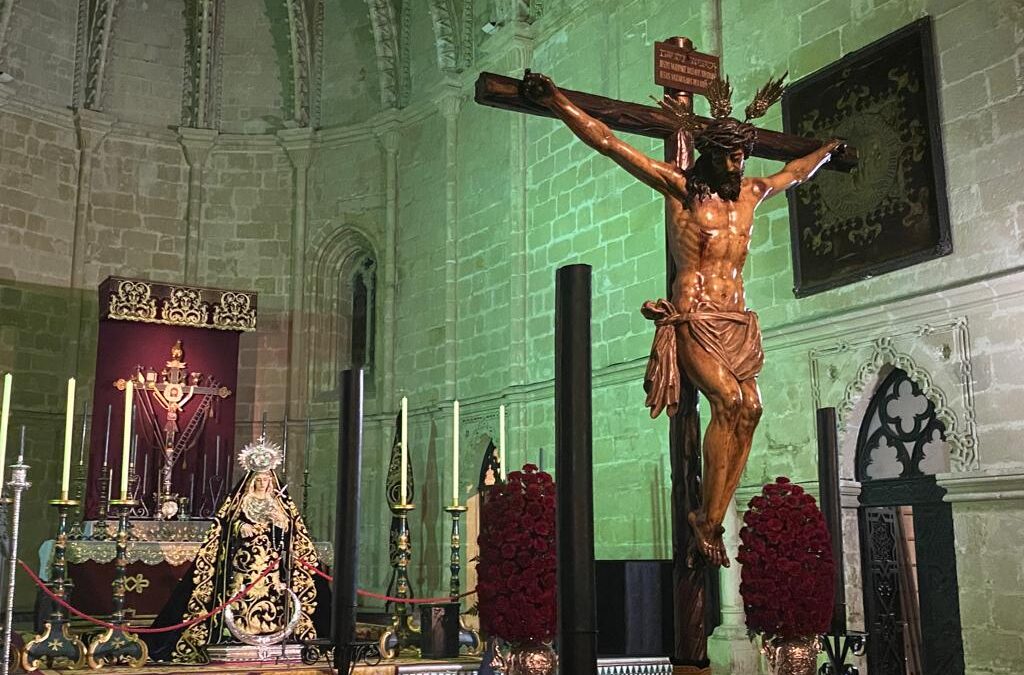 Hoy primer Viernes de marzo, Besapies del Cristo de la Esperanza