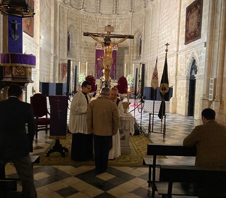 Celebración de la Santa Misa de la Orden del Santo Sepulcro en San Juan