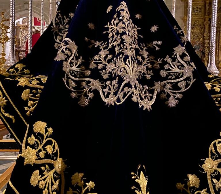 El equipo de mayordomía sigue preparando el Jueves Santo