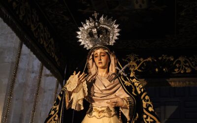 Nuestra Señora de las Lágrimas ya se encuentra en su Paso de Palio