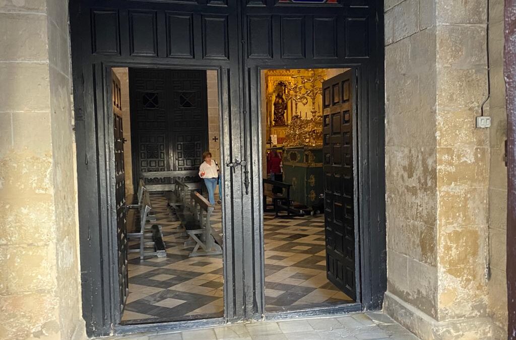 Hoy lunes 1 de mayo visita a San Juan de los Caballeros solo por la mañana