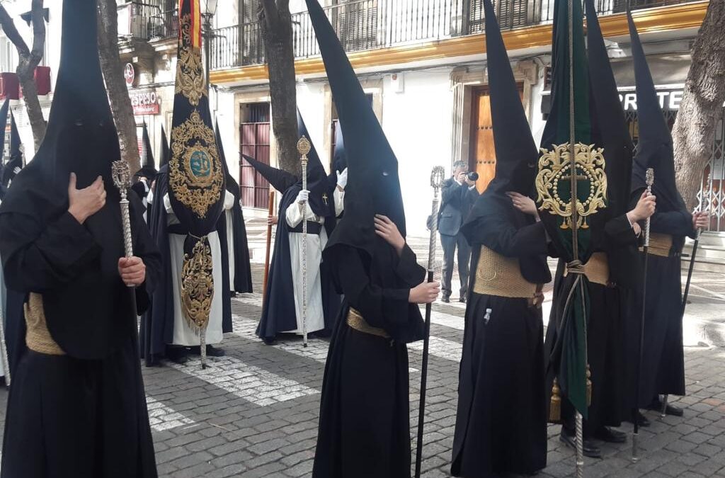 Nuestra Hermandad acompañó a la Procesión del Santo Entierro