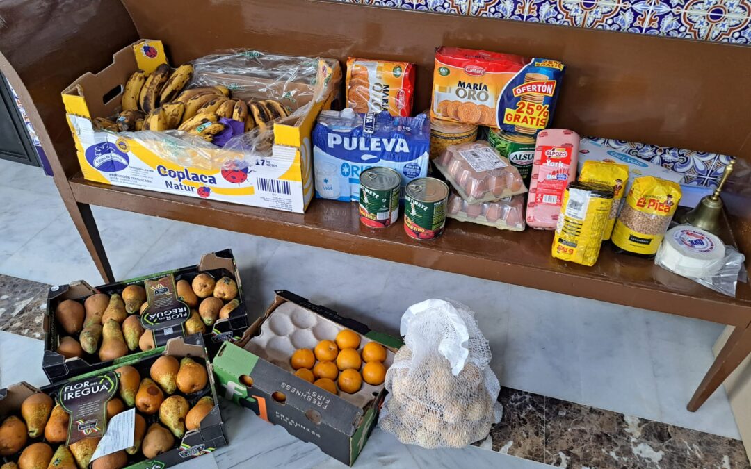 Nuevo reparto de alimentos de la Bolsa de Caridad de la Hermandad