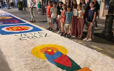 Nuestra Hermandad monta la alfombra del Corpus