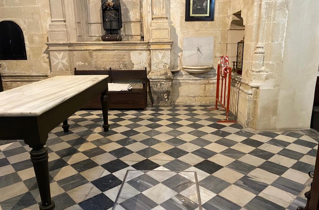 Cierre de la Cripta de San Juan de los Caballeros