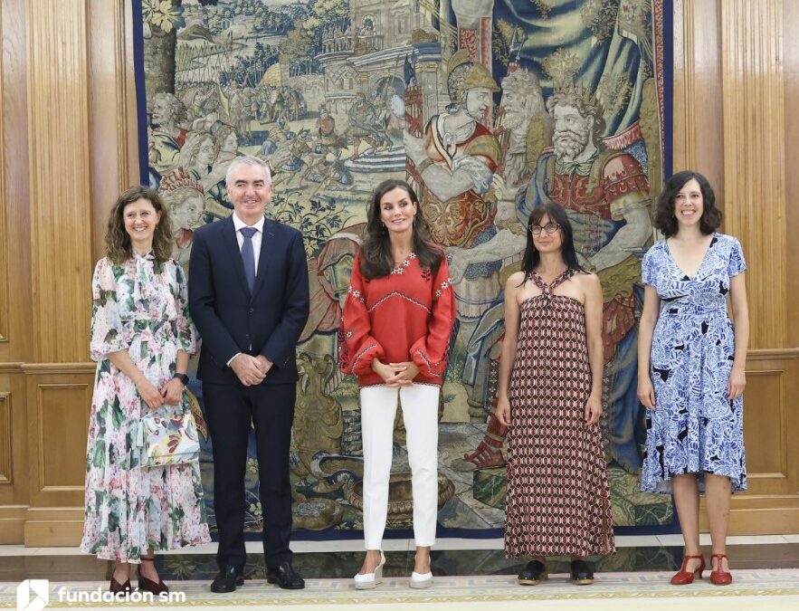 Nuestro hermano Jose Manuel Cidad con la Reina