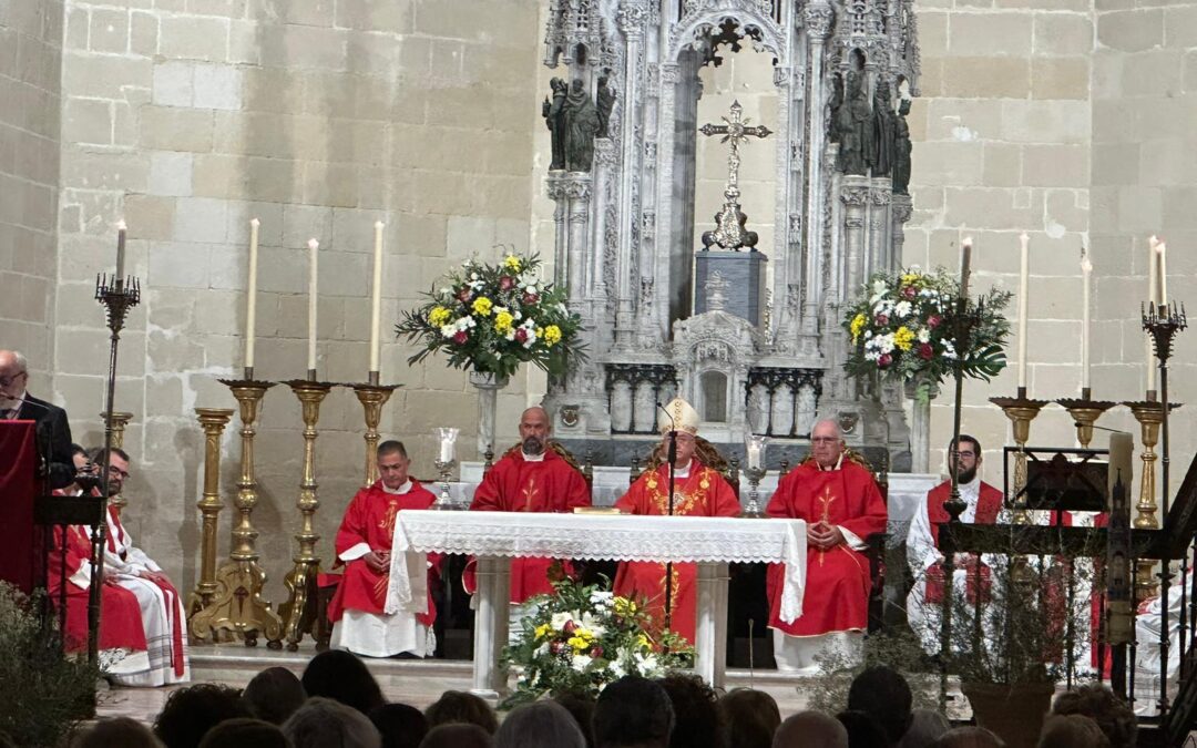 Nuestra Hermandad asiste a la Toma de Posesión del nuevo Párroco de Santiago