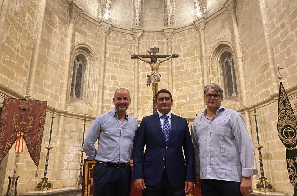 Preparando el Jueves Santo con los capataces de la Hermandad