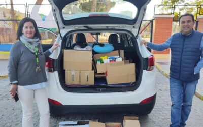 Entrega de alimentos a Cáritas del Pilar