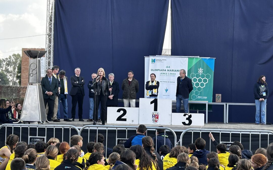 Nuestra Hermandad asiste a la Clausura de la Olimpiada Marianista