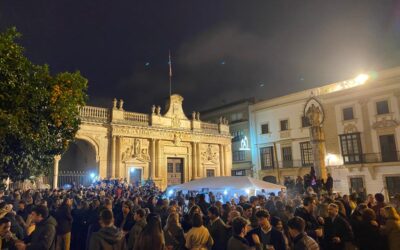 Gran éxito de nuestra Zambomba en la Plaza de la Asunción