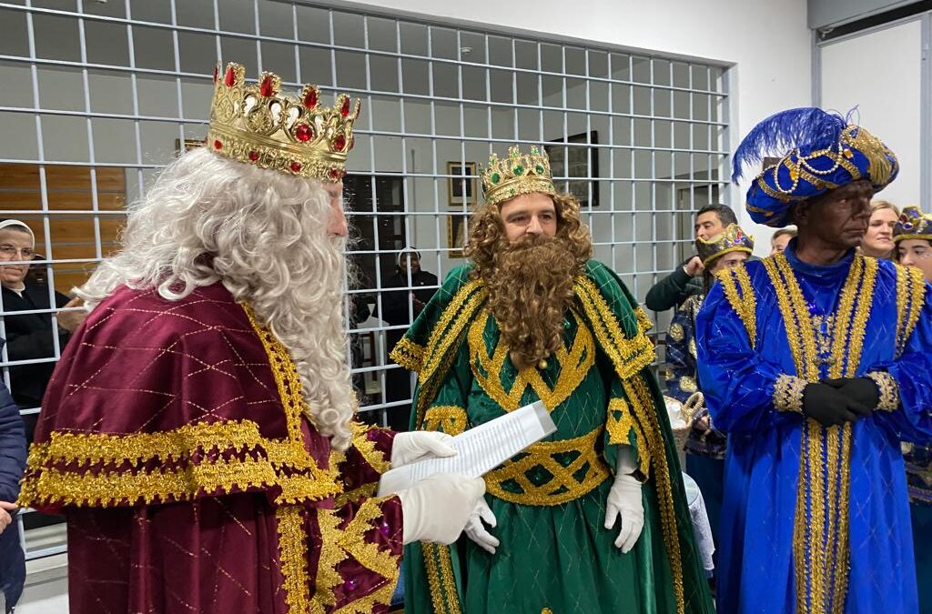 Visita de SSMM los Reyes Magos a Santa Rita