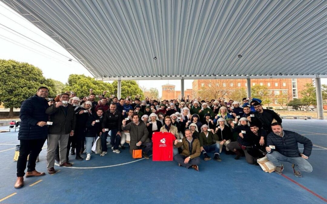 La cuadrilla del paso de misterio del Santísimo Cristo de la Esperanza y la campaña de Donación de Organos