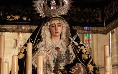 Nuestra Señora de las Lágrimas en su paso, por José Luis Romeral