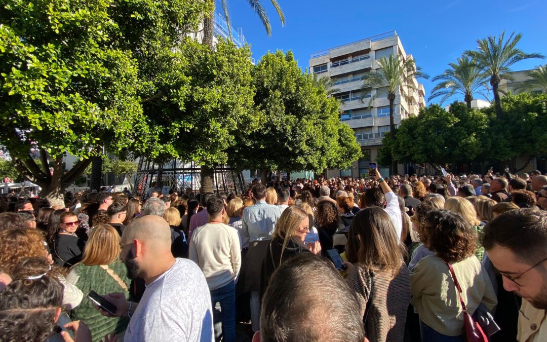 Ambientazo durante toda la jornada en la Zambomba de la Hermandad
