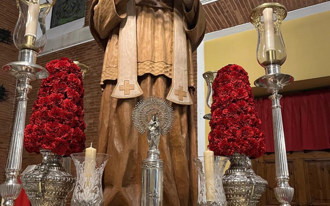 Ya está preparado el paso del Beato para la procesión de mañana jueves día 23