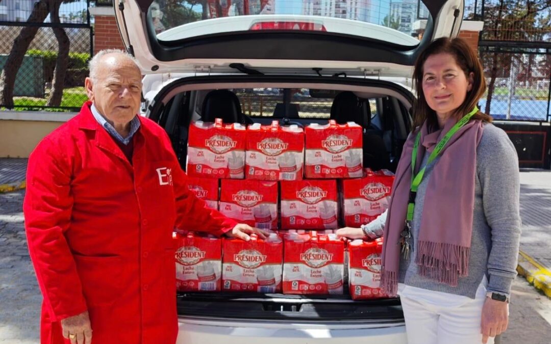 Nueva entrega de alimentos de la Bolsa de Caridad de la Hermandad a Cáritas del Pilar