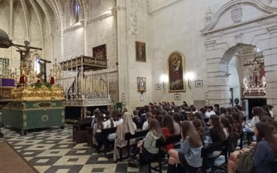 Hoy Viernes de Dolores hemos recibido visitas colegiales en San Juan de los Caballeros