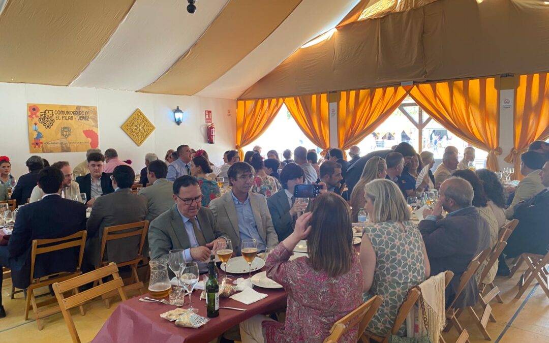 Ambientazo en la inauguración de nuestra Caseta de Feria