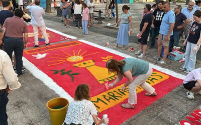Montaje de la alfombra para el Corpus de nuestra Hermandad