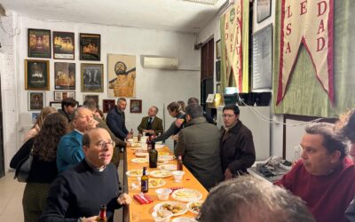 Convivencia tras el tercer día del Quinario en el local de la Hermandad