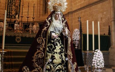 La Virgen de las Lágrimas en su Besamanos por José Luis Romeral
