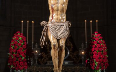 GALERÍA | Solemne Besapies al Santísimo Cristo de la Esperanza.