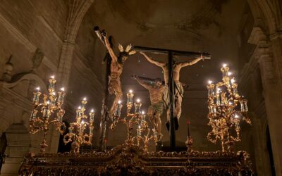 GALERÍA | Traslado del Santísimo Cristo de la Esperanza a su paso.